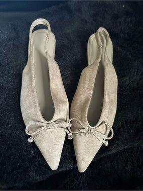 H&M  Pointed Flats